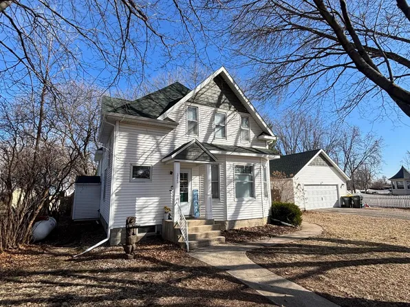 317 2nd St NW, Pennock, MN 56279