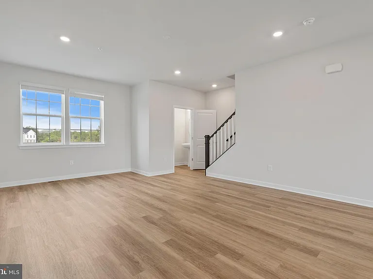 16639 Green Glade Dr — Photo 4