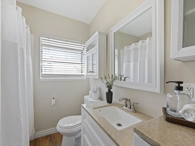 2803 Hawthorne Ave #B — Photo 24