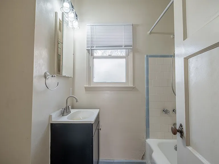 1506 S. Catalina Residences — Photo 12