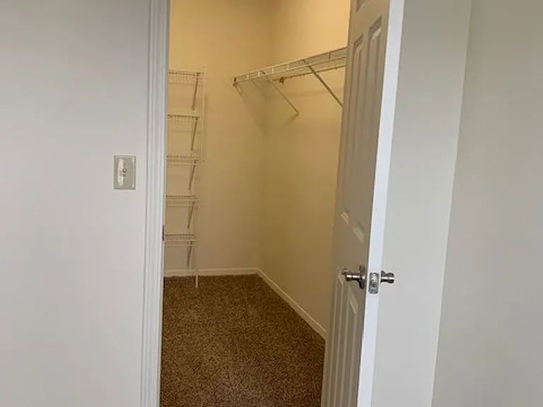 Hamilton at Turman Farms Apartments — Photo 17