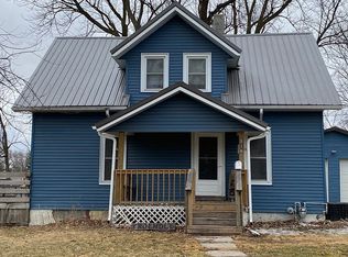 516 2nd St SE, Cresco, IA 52136