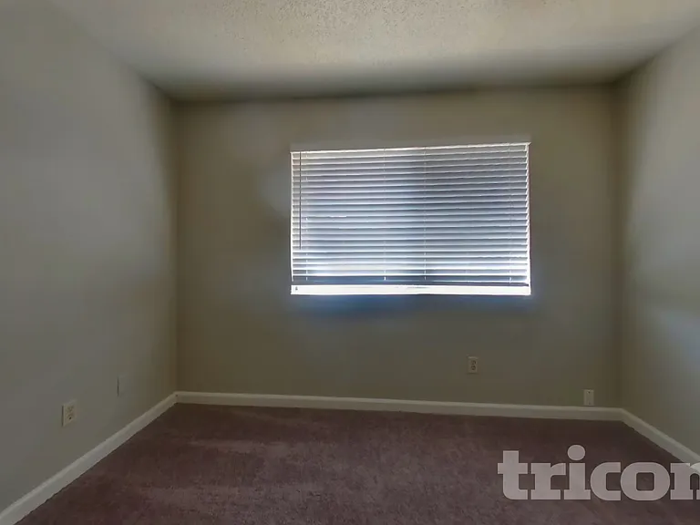 748 La Cruz Ln #L — Photo 7