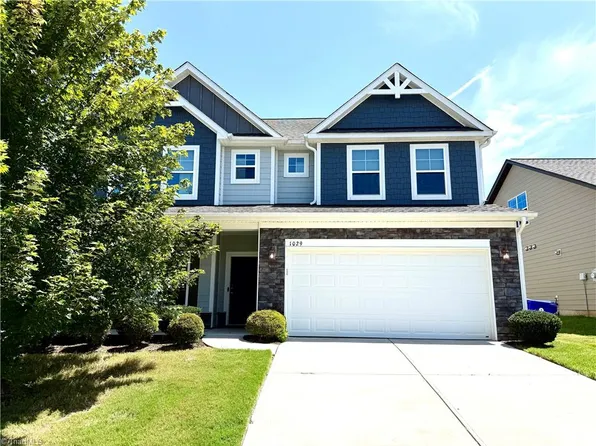 1029 Brockton Dr, Mebane, NC 27302
