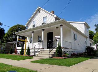 1409 S Jackson St, Appleton, WI 54915