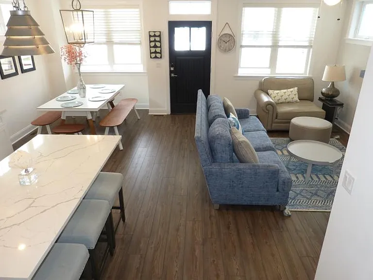 2717 Asbury Ave — Photo 18