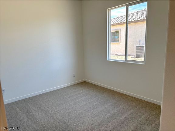 4th image of 5720 E Badlands Ln