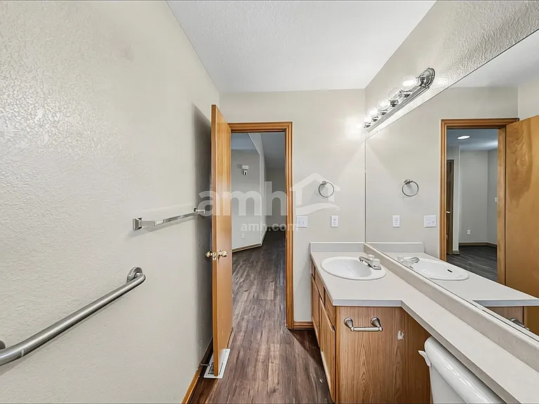18504 E Bethany Pl — Photo 13