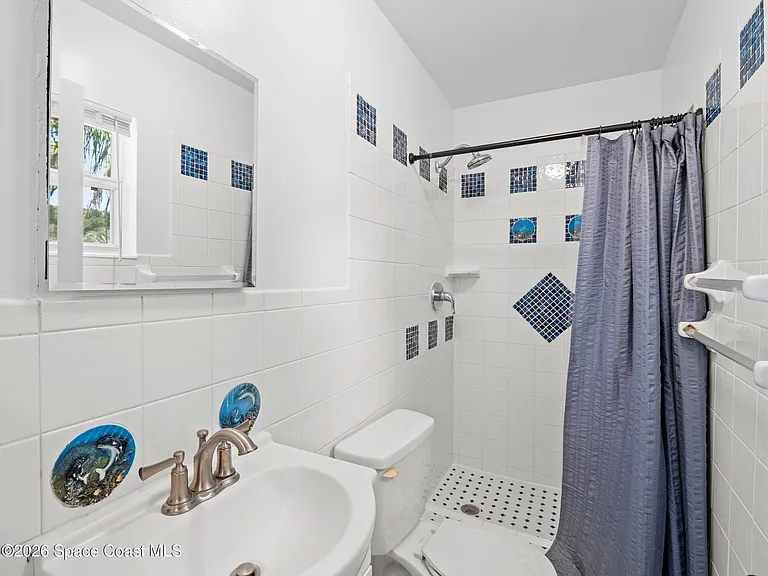 21 Lime Ave — Photo 17