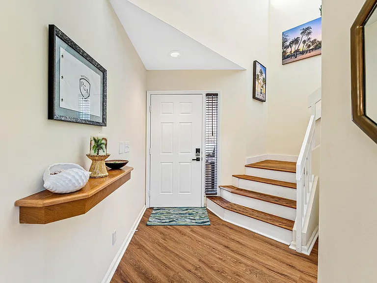 858 Windermere Way — Photo 3