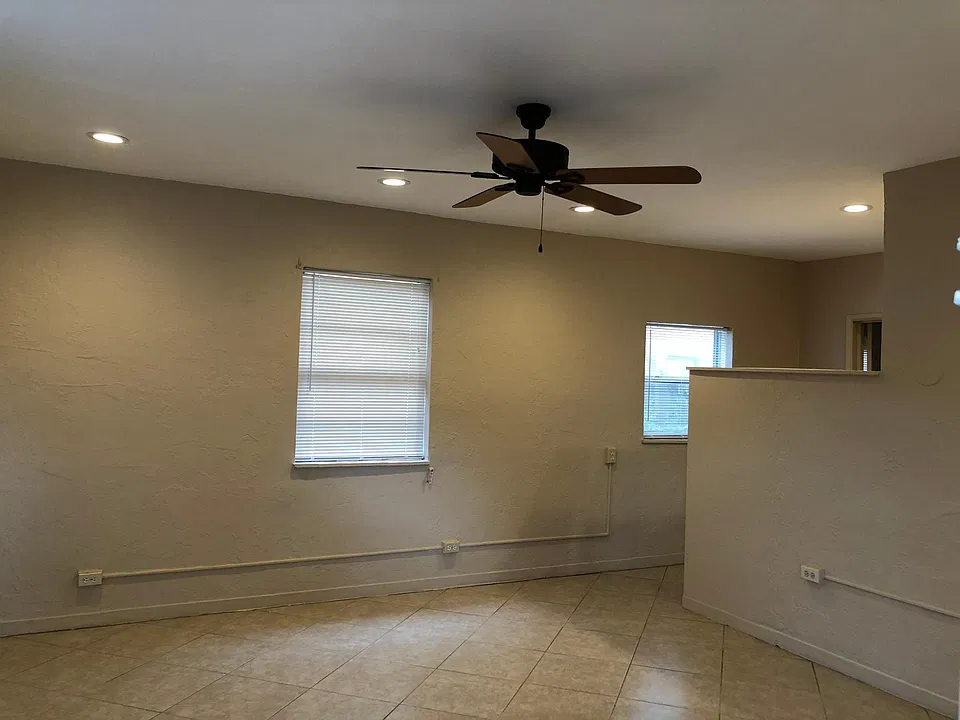 31 S Wild Olive Ave