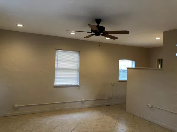 31 S Wild Olive Ave, Daytona Beach, FL 32118