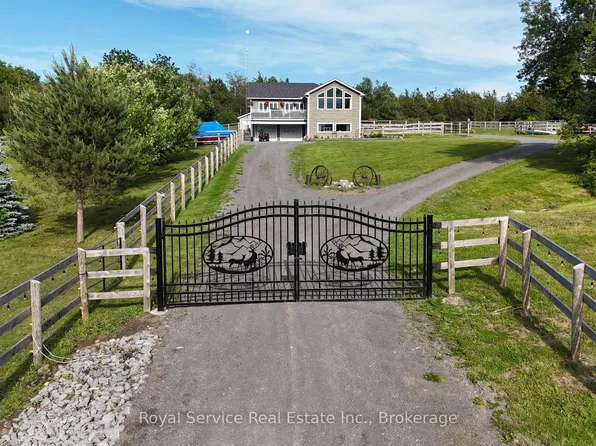 1022 Palace Rd, Greater Napanee, ON K7R 3K9
