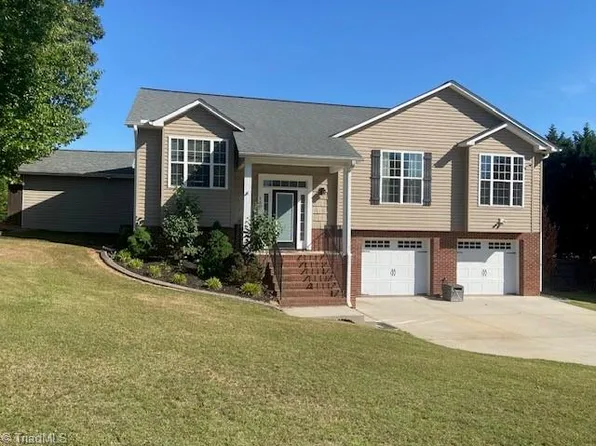 168 Underwood Dr, Thomasville, NC 27360