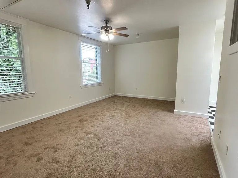 2017 N McClellan St #102 — Photo 3