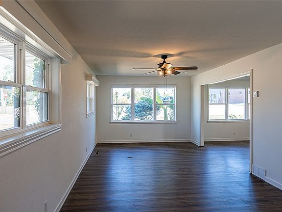 3rd image of 900 S 6th St
