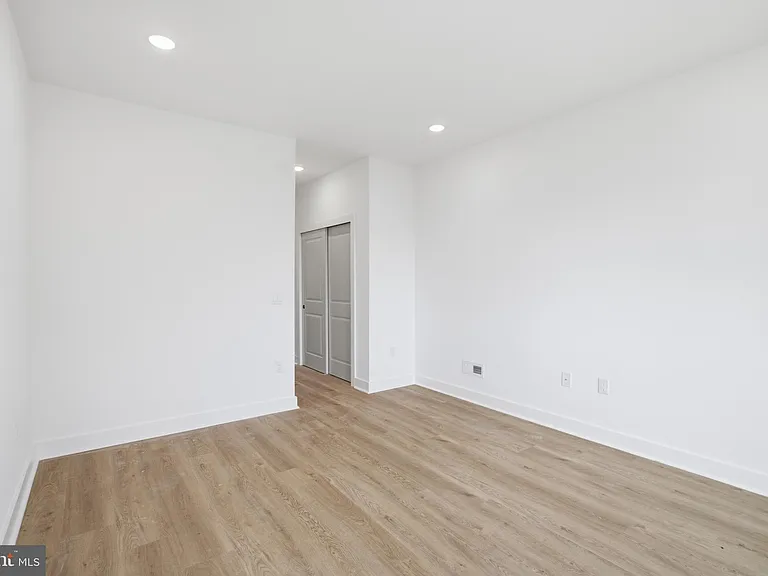 1018 W Arizona St — Photo 25