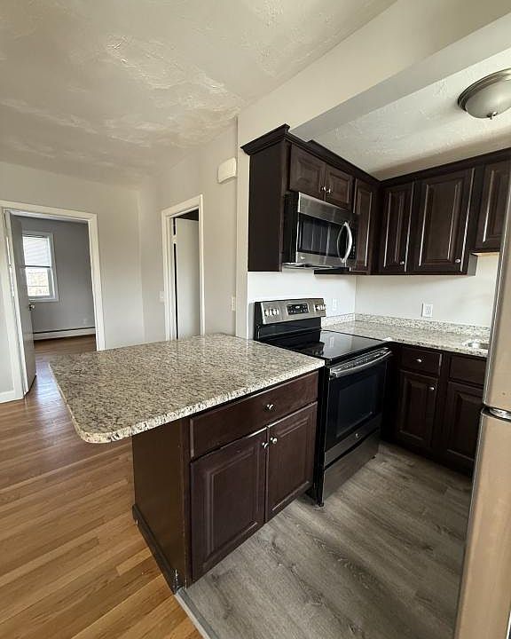 1st image of 39 Beacon St