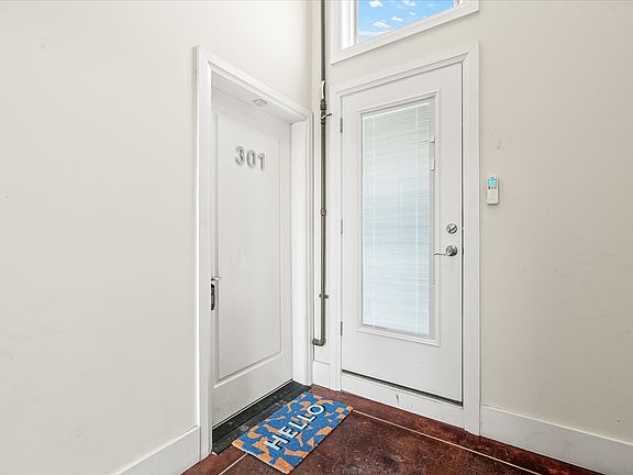 5th image of 1500 4th Ave N APT 301