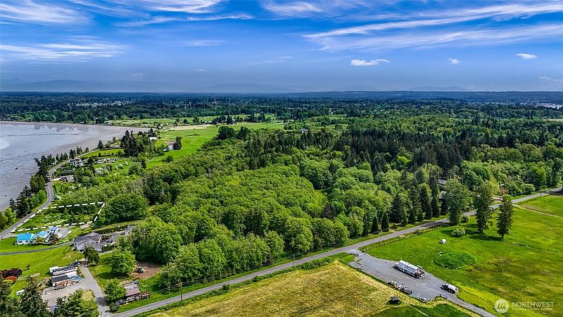 5th image of 5149 Drayton Harbor Road