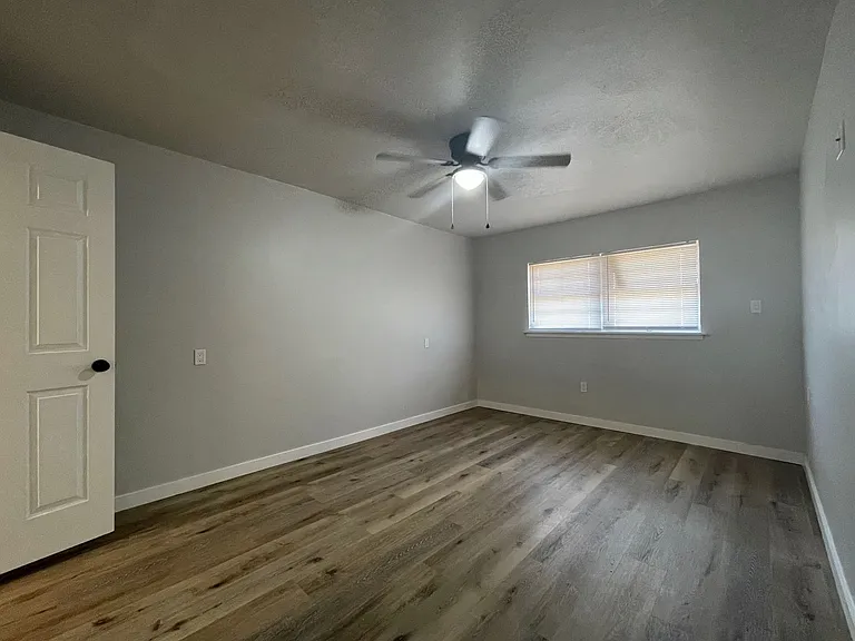 3222 Auburn Ave — Photo 9