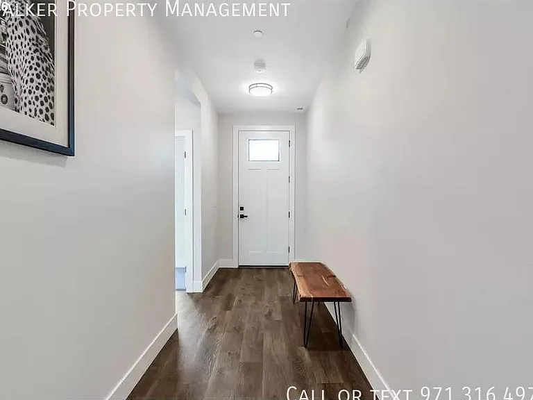 996 E Rork Ct — Photo 3