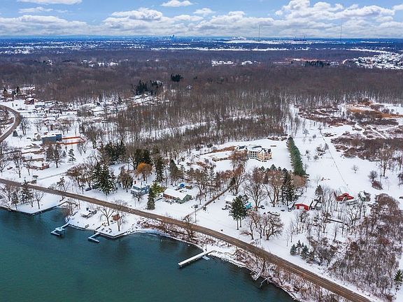 4th image of 4374 E River Rd