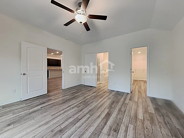 1162 Treeta Trl — Photo 8