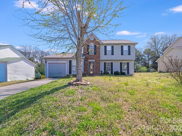7619 Woodknoll Dr, Charlotte, NC 28217