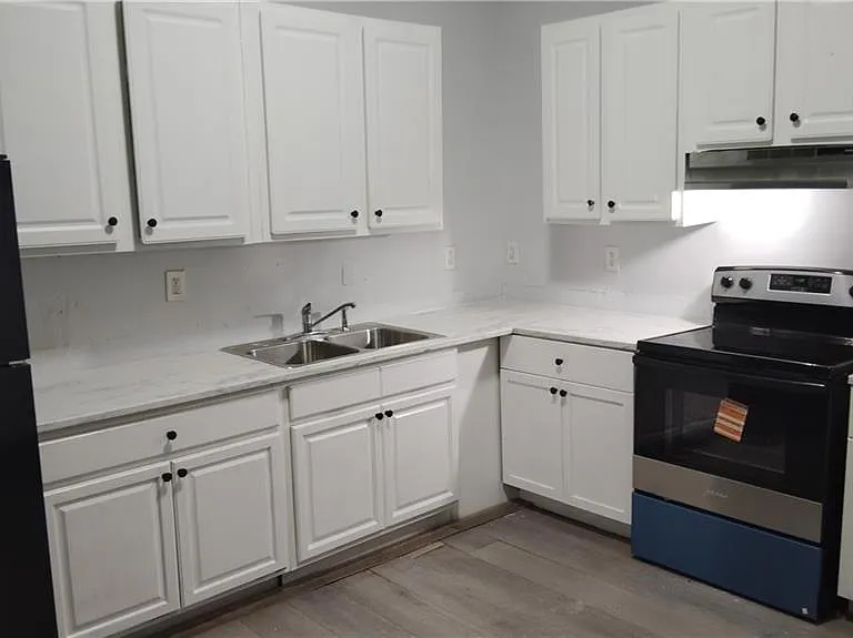 67 Daniel St SE — Photo 3