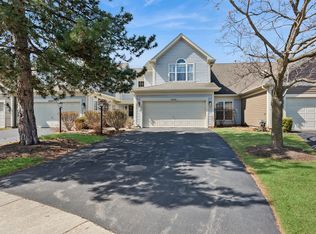 36106 N Springbrook Ln, Gurnee, IL 60031