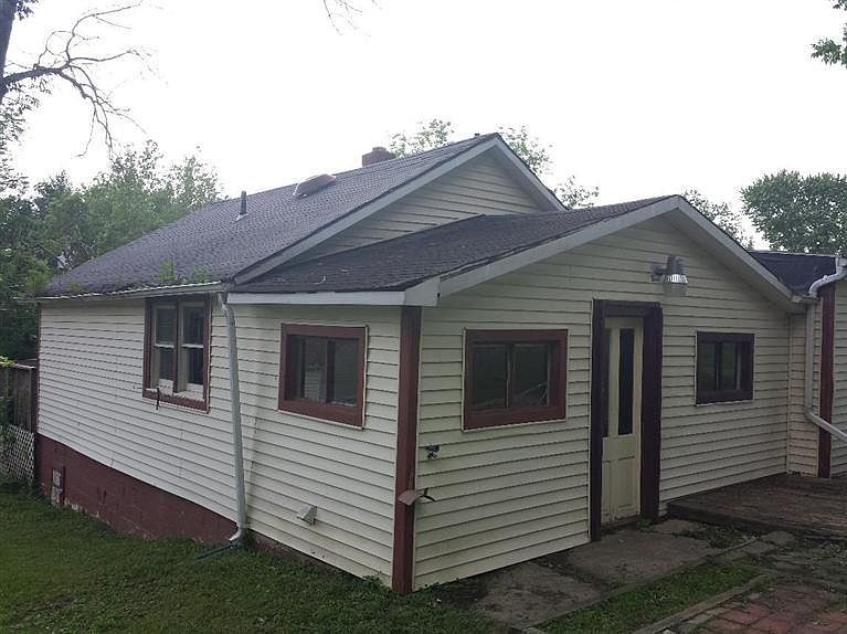2nd image of 8586 Morrow Woodville Rd