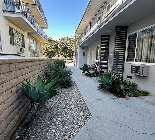3726 S Canfield Ave #3 — Photo 9