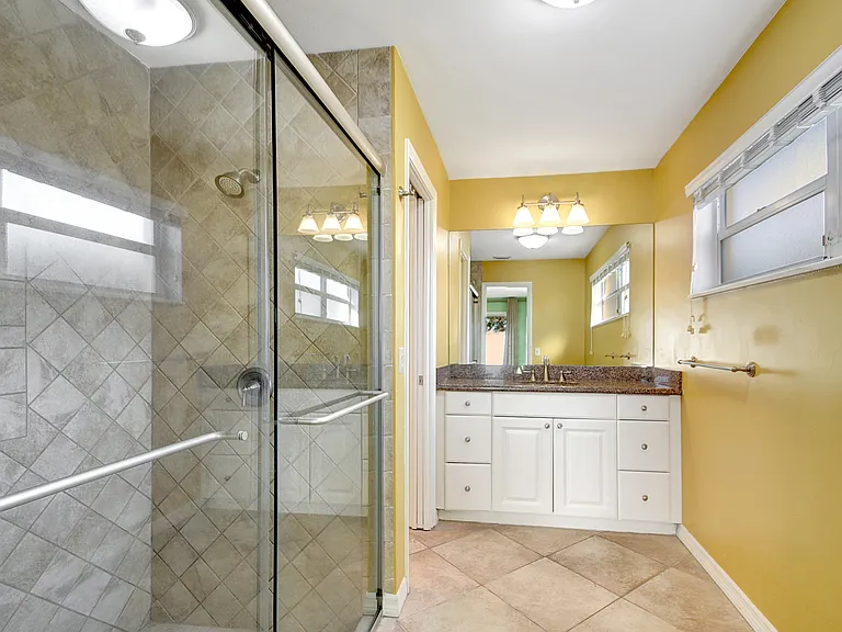 W Terrace Dr — Photo 22