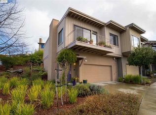1 Hawks Hill Ct, Oakland, CA 94618