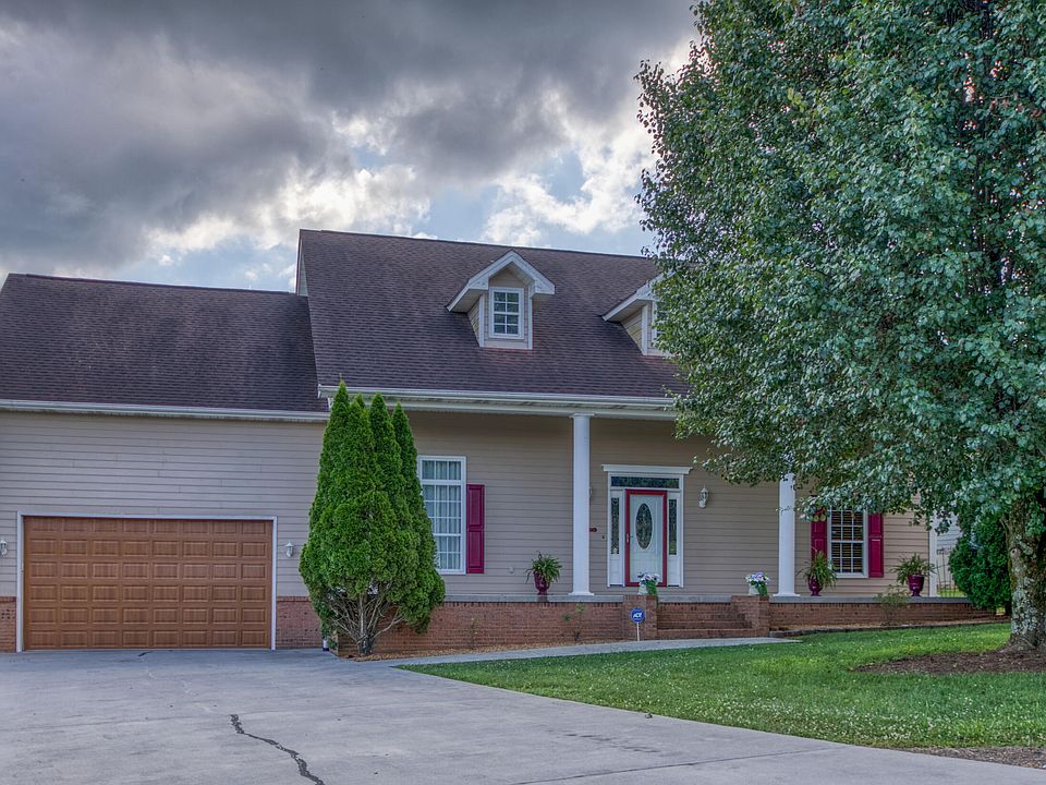 1st image of 1833 Edward Dr