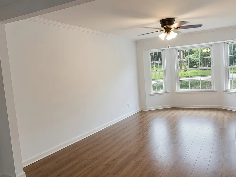 3533 Sheffield Dr — Photo 9