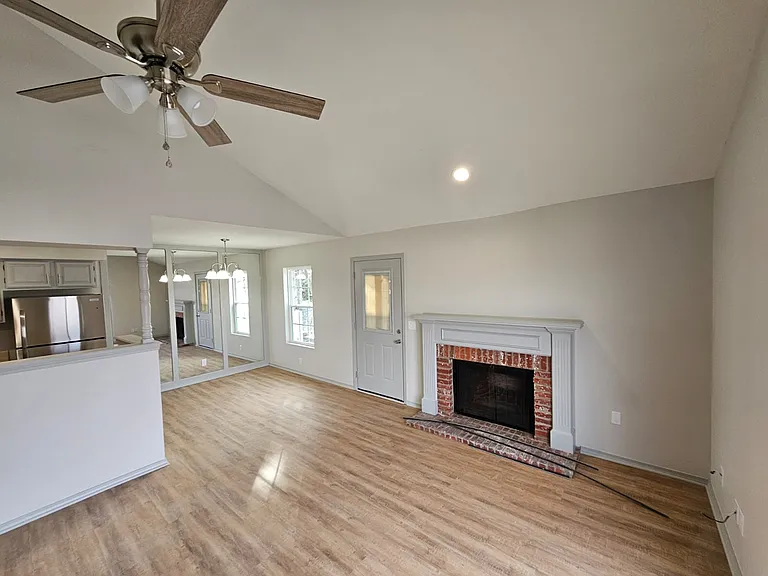 1717 S Cypress St #222 — Photo 3