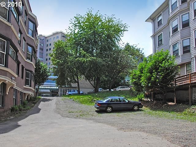 Building Photo 3