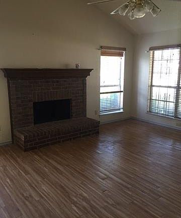 4th image of 1020 Burlywood Dr