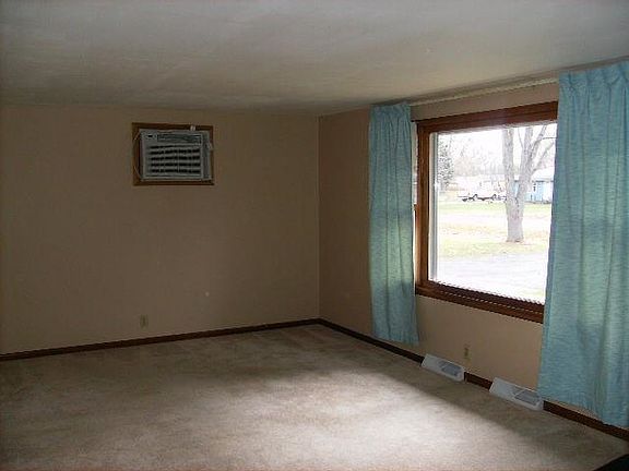 3rd image of 1504 Van Stone Dr