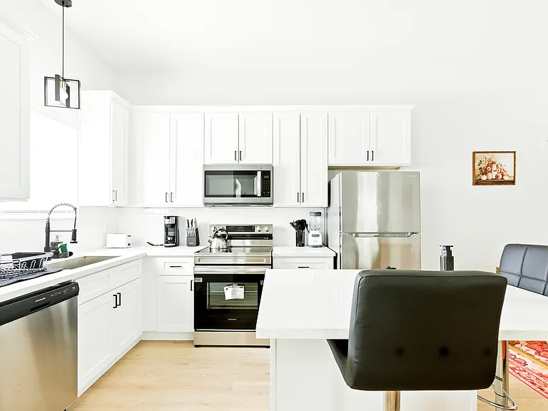 407 Clearwater St #A — Photo 8