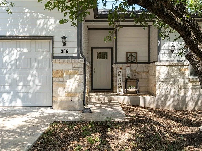 306 Songwood Dr — Photo 1