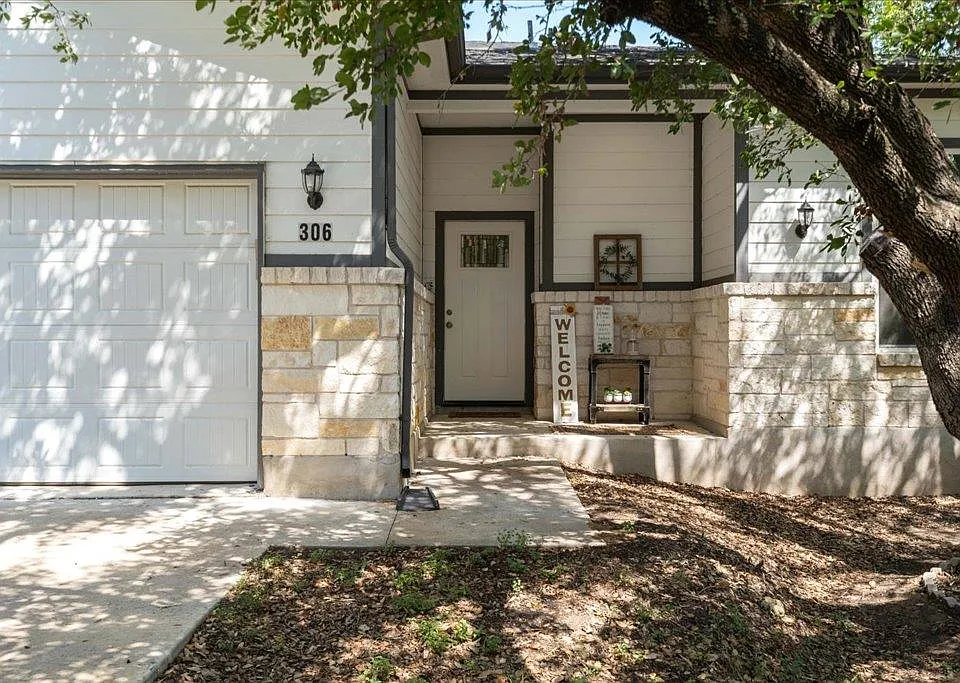306 Songwood Dr