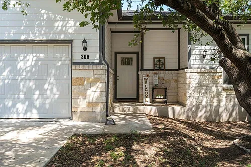 306 Songwood Dr Photo 1