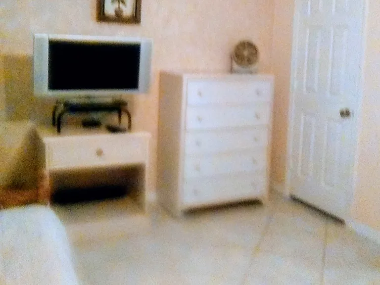 807 SE Celtic Ave — Photo 3