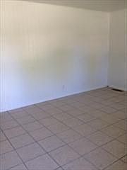 4th image of 2852 Shirley Dr