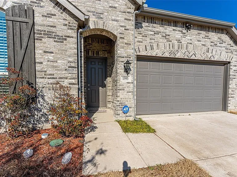 1593 Kessler Dr — Photo 11
