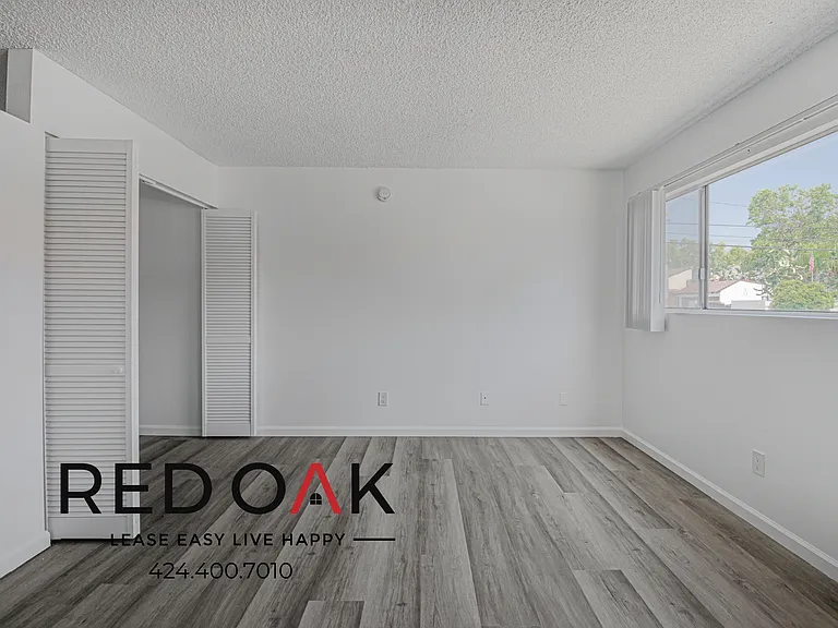 333 N Brand Blvd #8 — Photo 3
