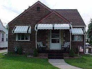 4613 Burnham Ave photo 1